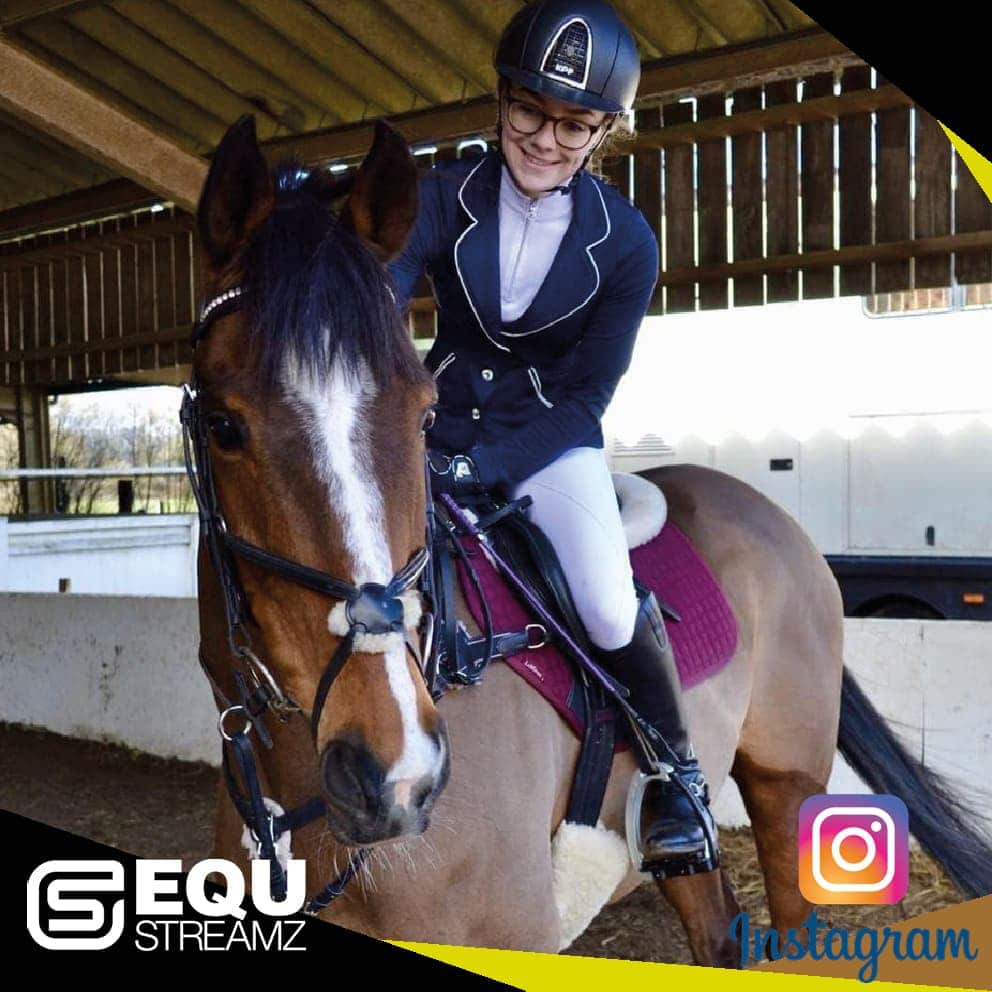 EQU Streamz fetlock hock magnetic therapy bands for horses. Friends of EQU Streamz showing influencers and social media partners who enodrse and recommed the use of Streamz magnetism on their horses for pain relief inflammation laminitis navicular. Image.